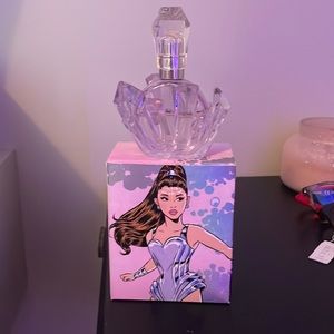 Ariana Grande REM perfume